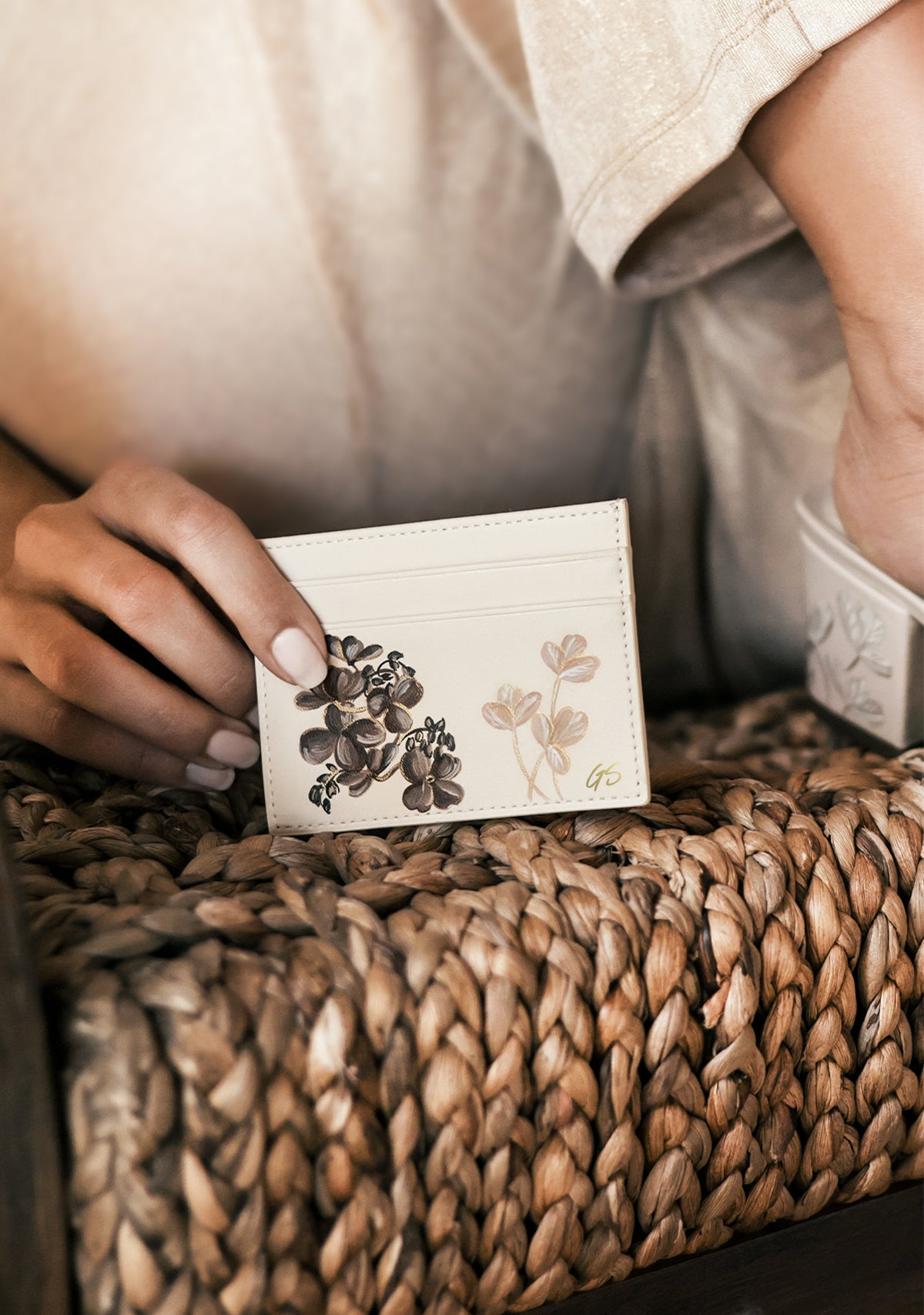 Coffee Flowers Beige Cardholder