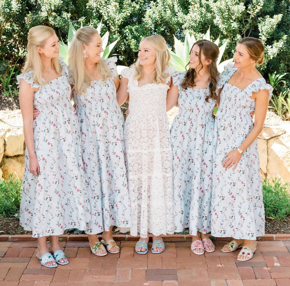 Bridal Bouquet White Slide