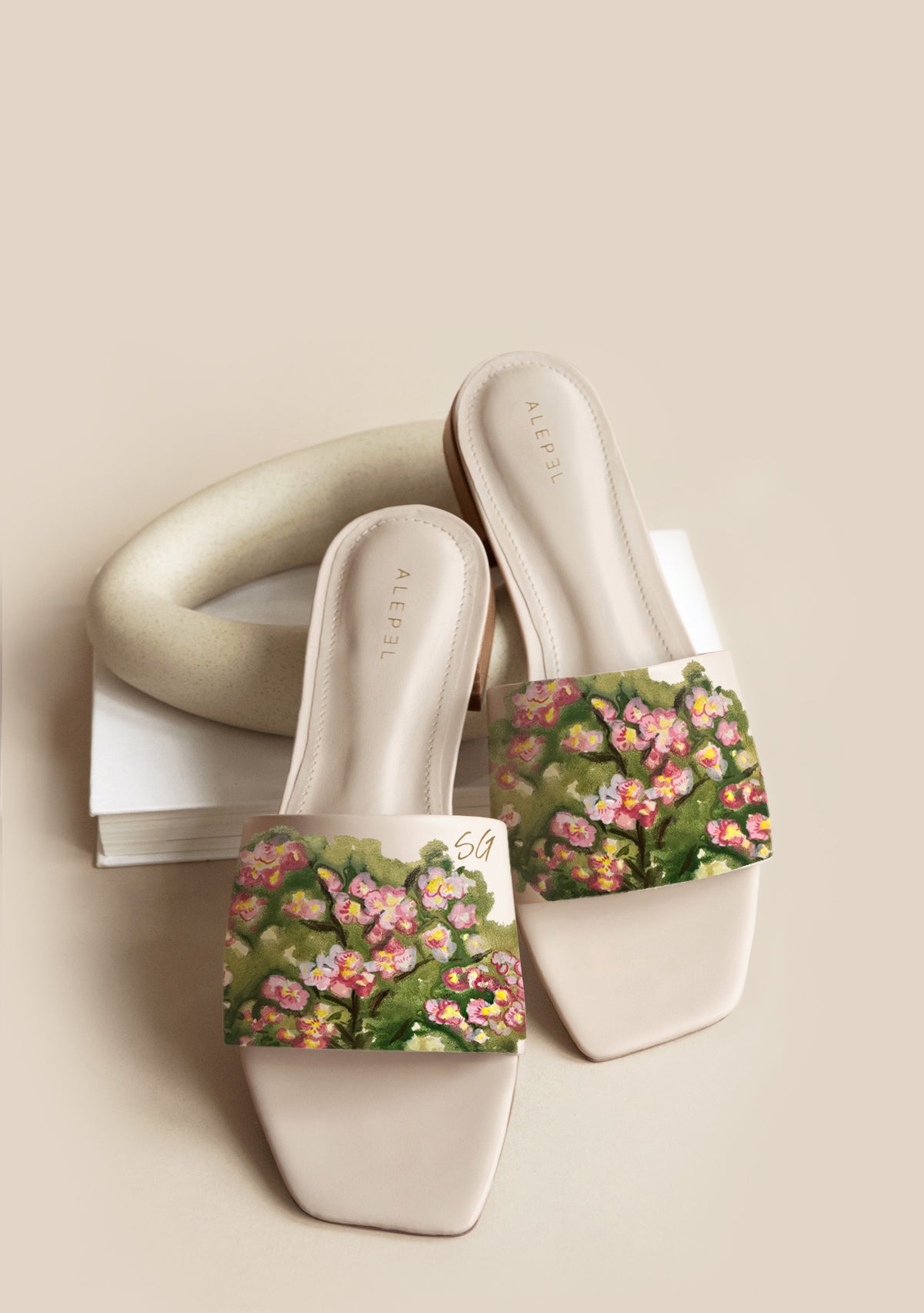 Magnolia Beige Square