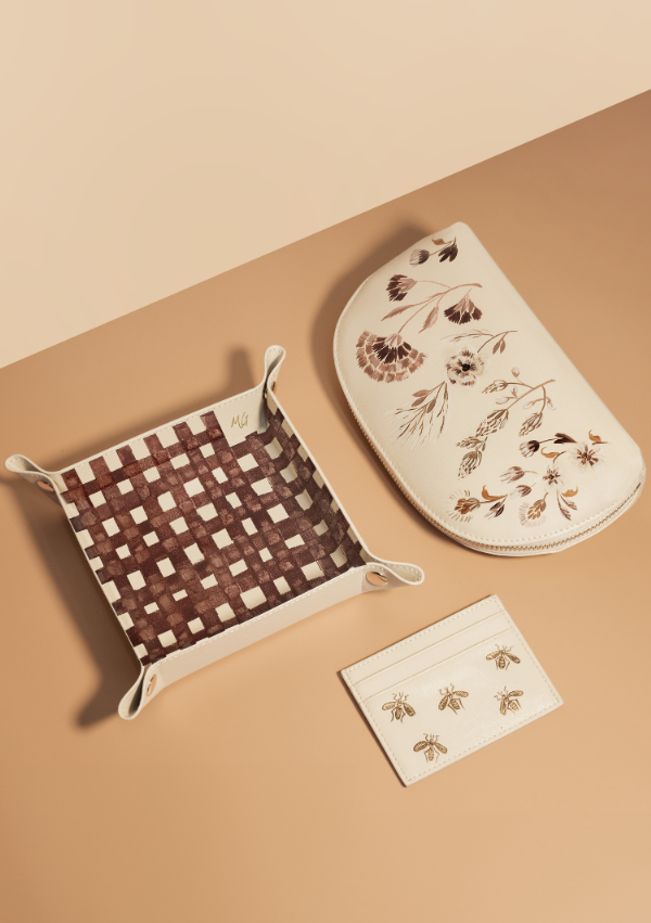 Chocolate Grid Beige Tray