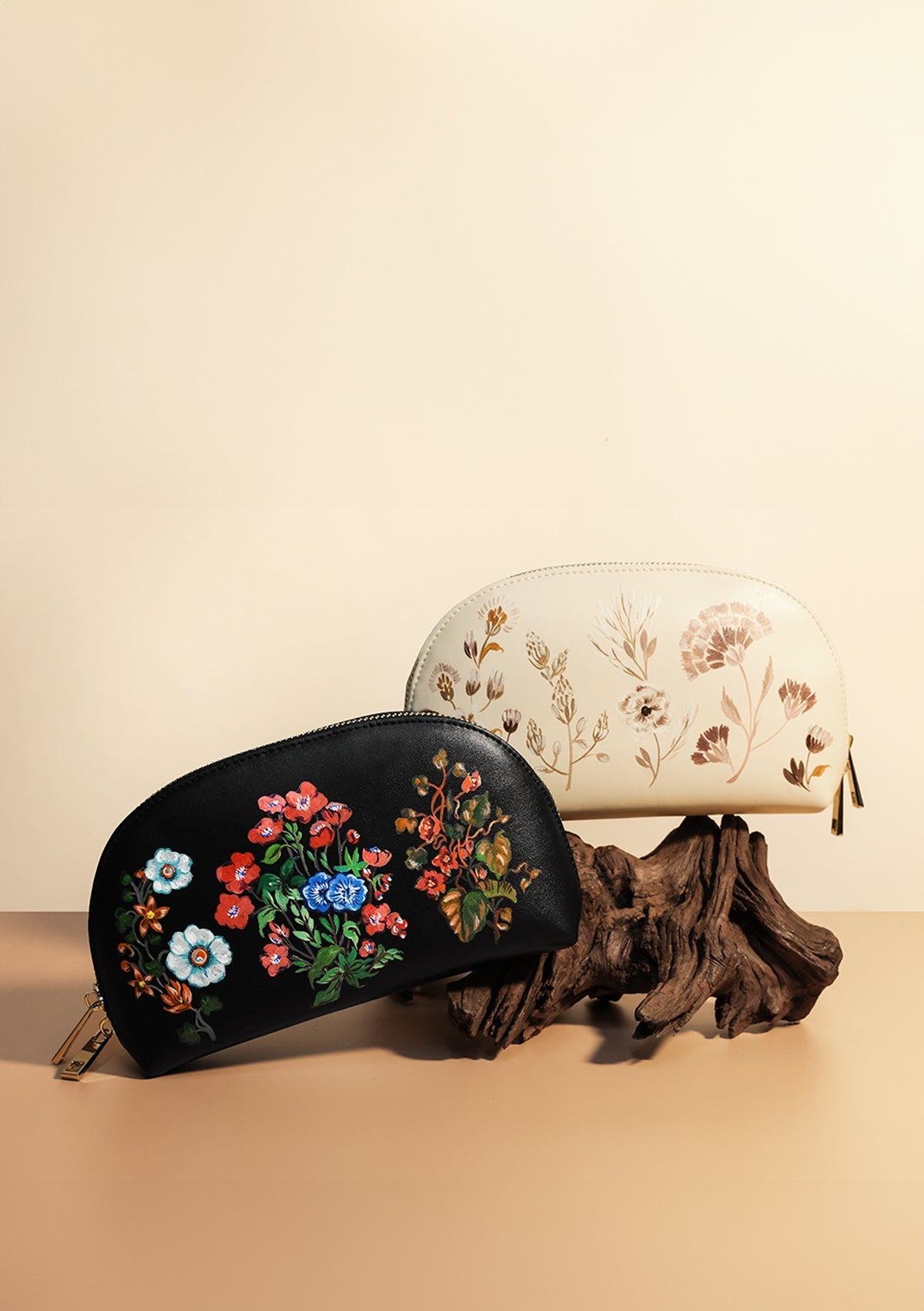 Mocha Mousse Beige Makeup Bag - ALEPEL