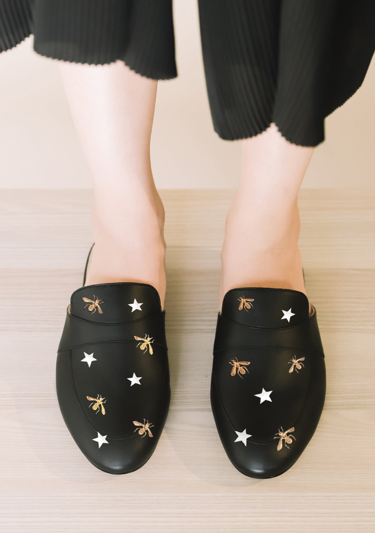Metallic Bees and Stars Black Mule