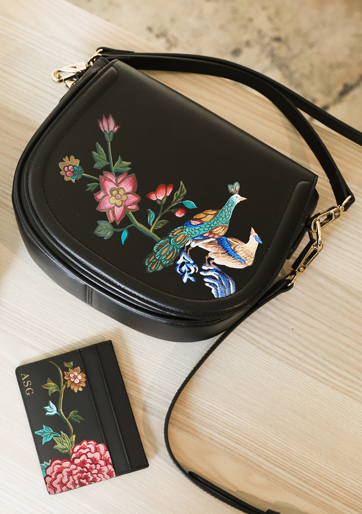 English Porcelain Black Leather Cardholder With Monogram