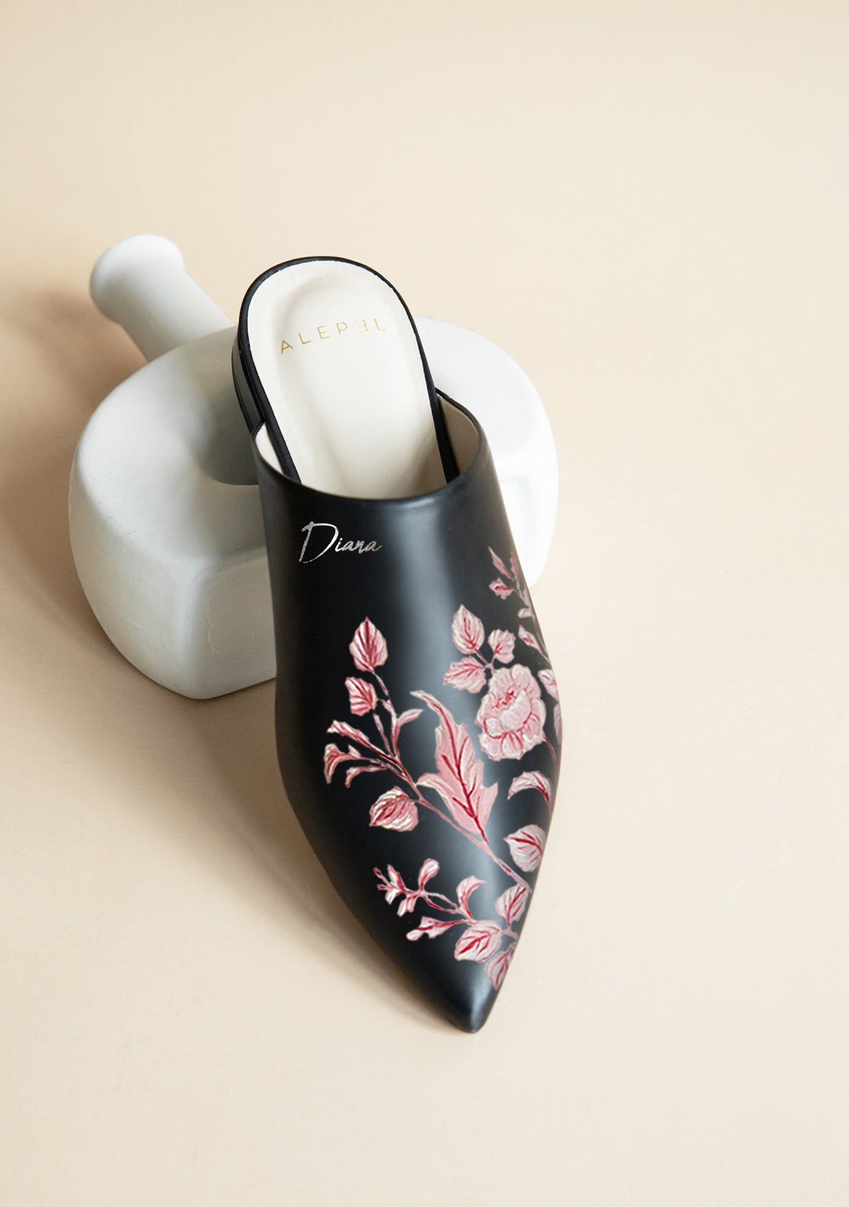 Eden Garden Black Pointe