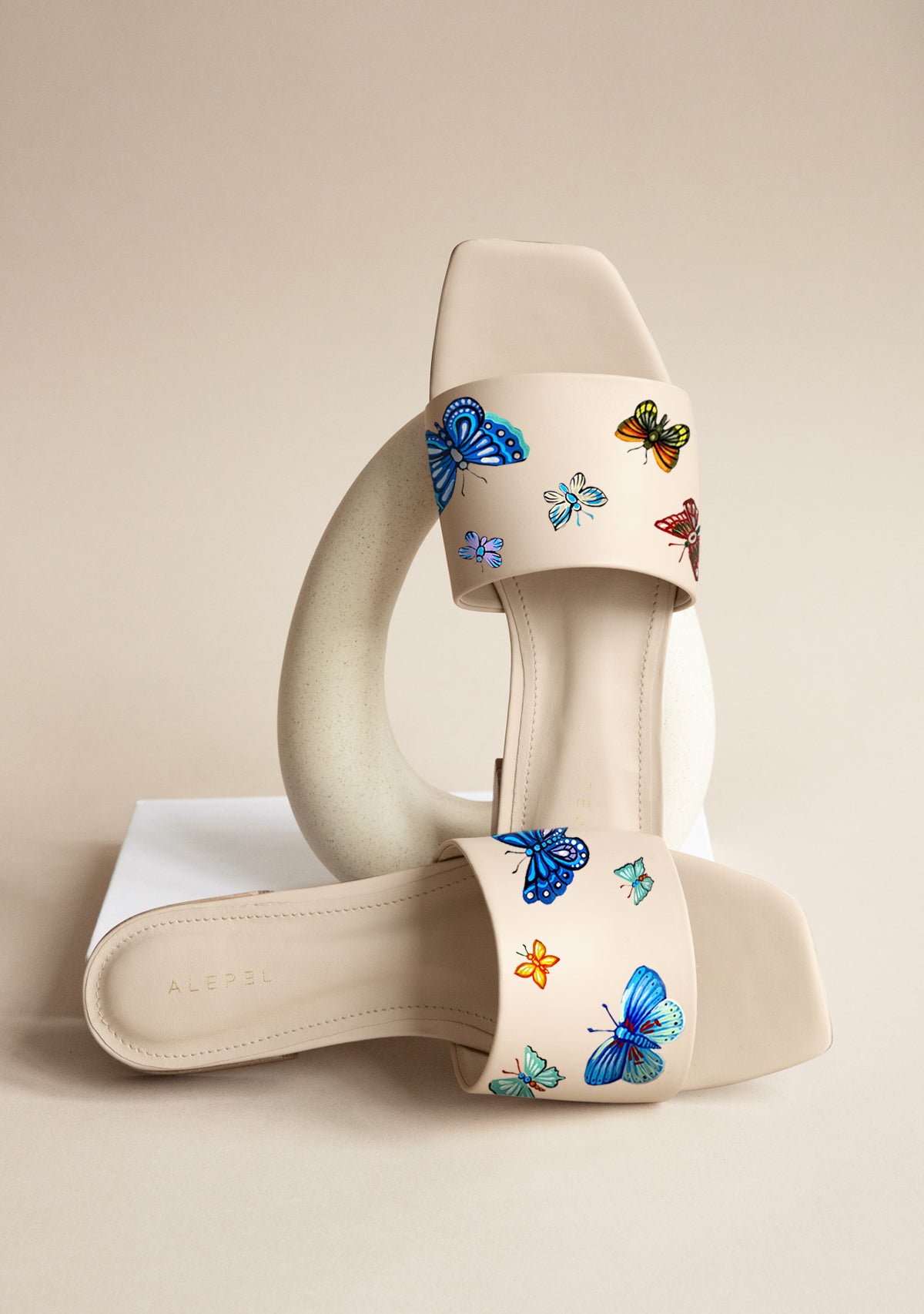 Butterflies Beige Square