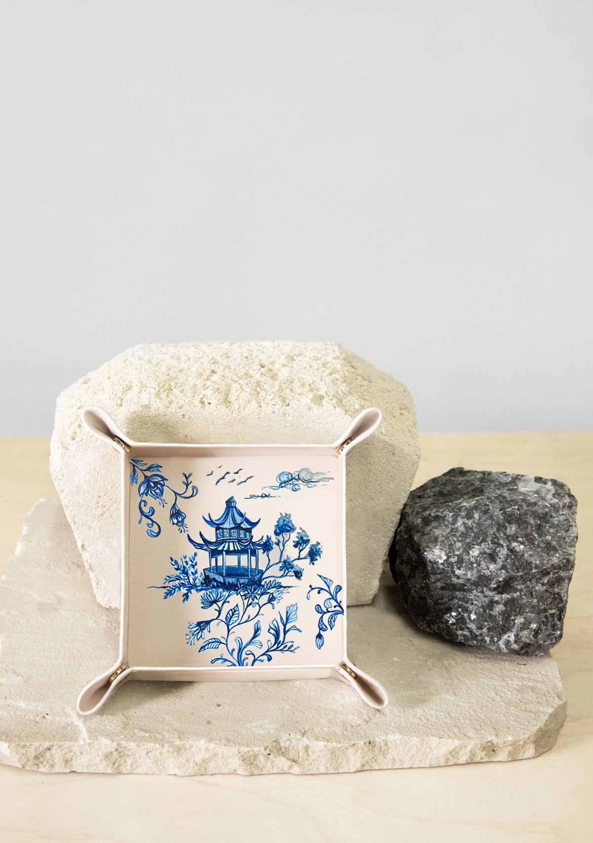 Blue Chinoiserie Beige Tray