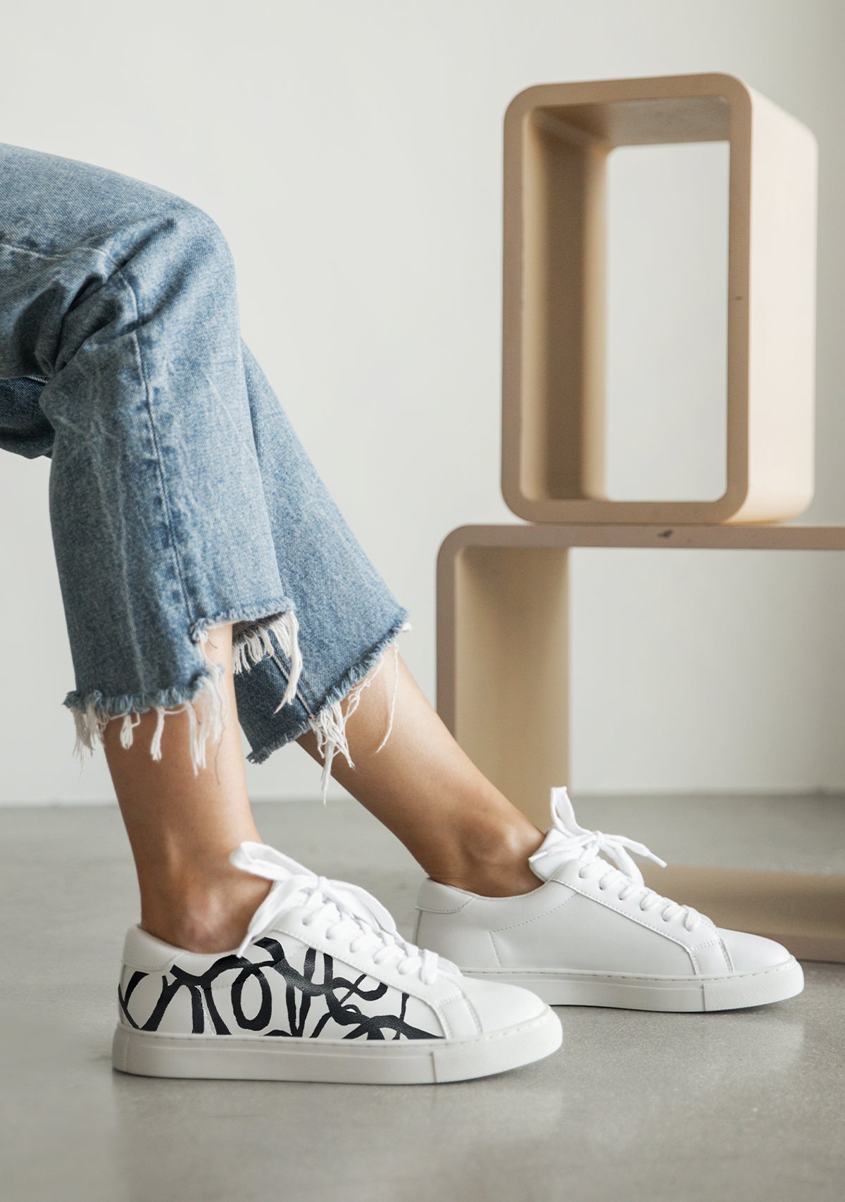 Infinite White Sneaker - ALEPEL