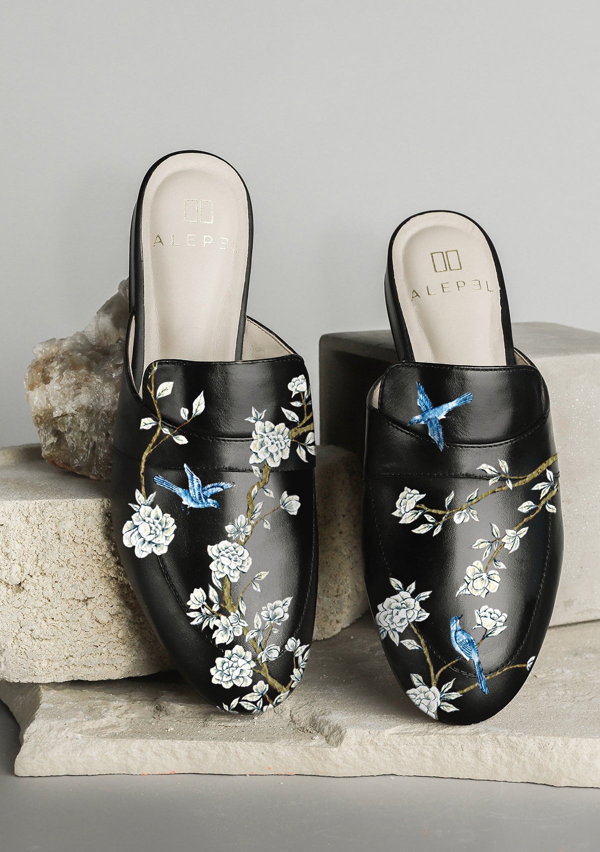 Japanese Garden Black Mule - ALEPEL