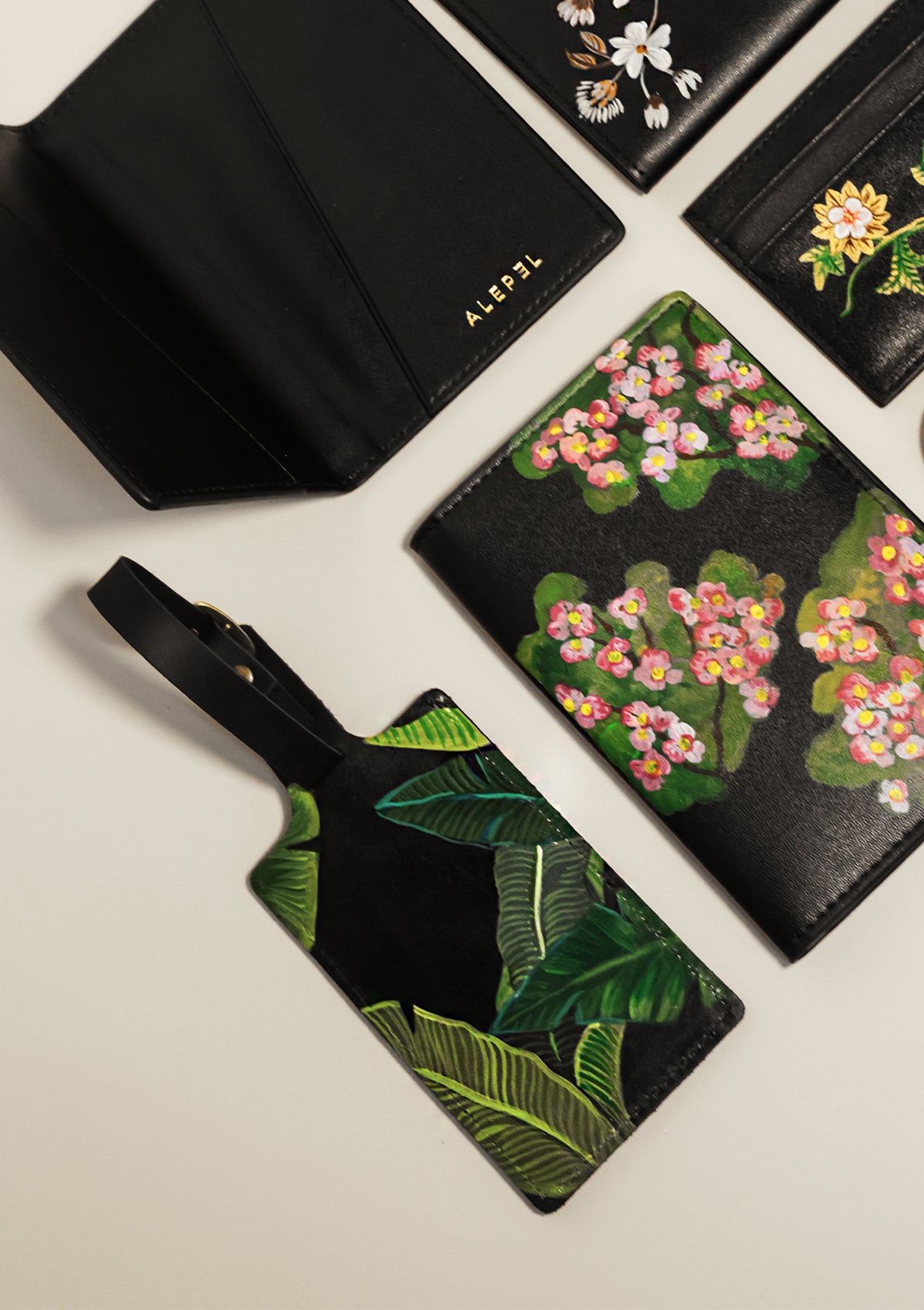Green Palms Black Luggage Tag