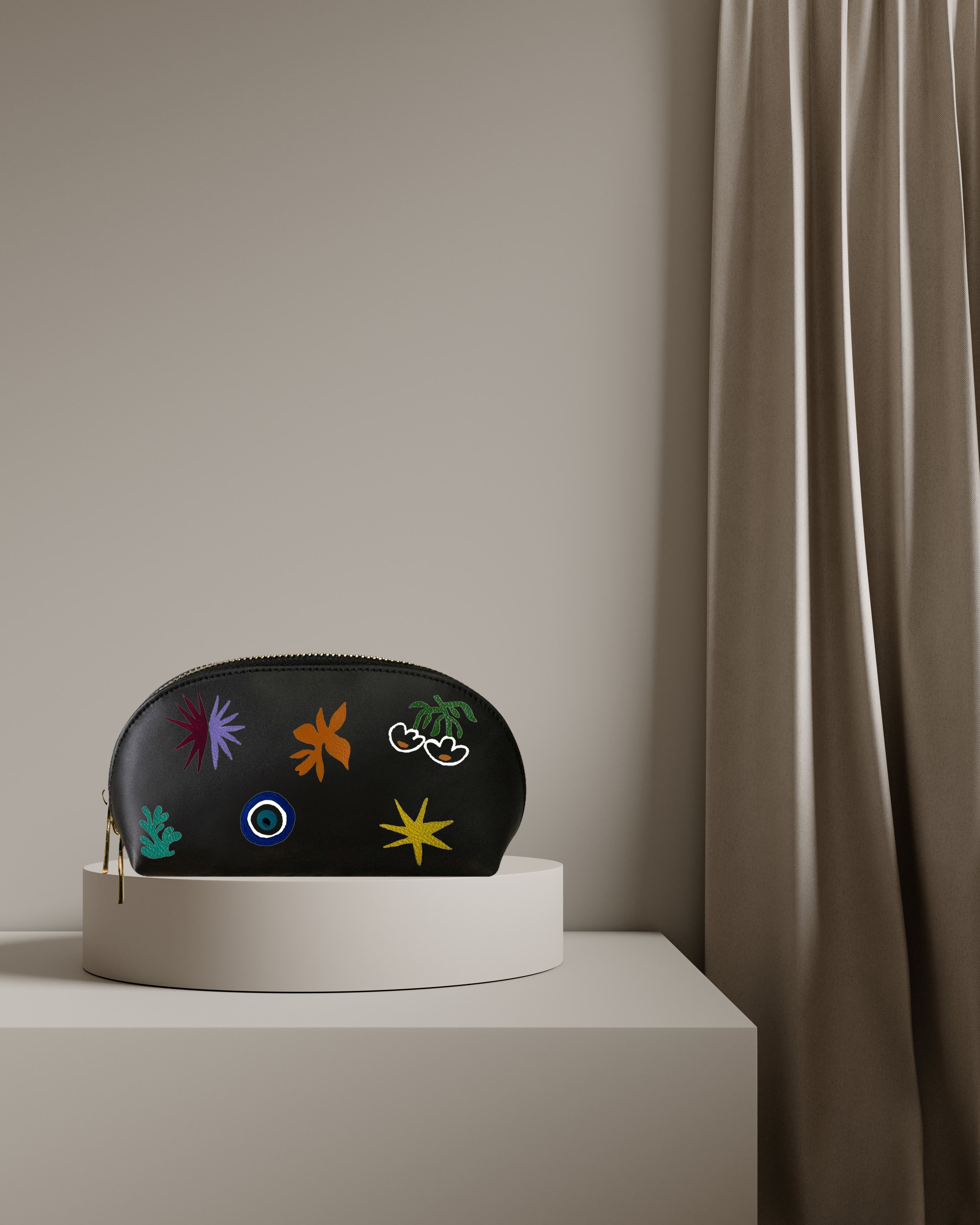 Modern Pieces Black Makeup Bag - ALEPEL