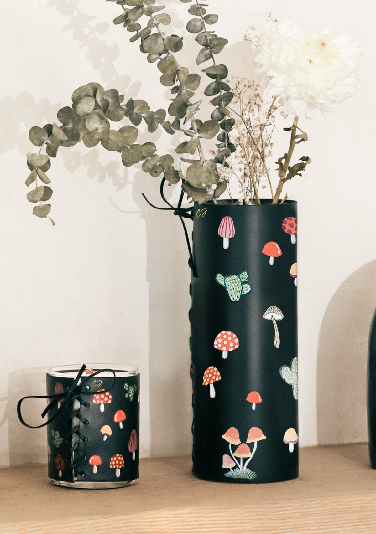 Mushrooms Black Vase - ALEPEL