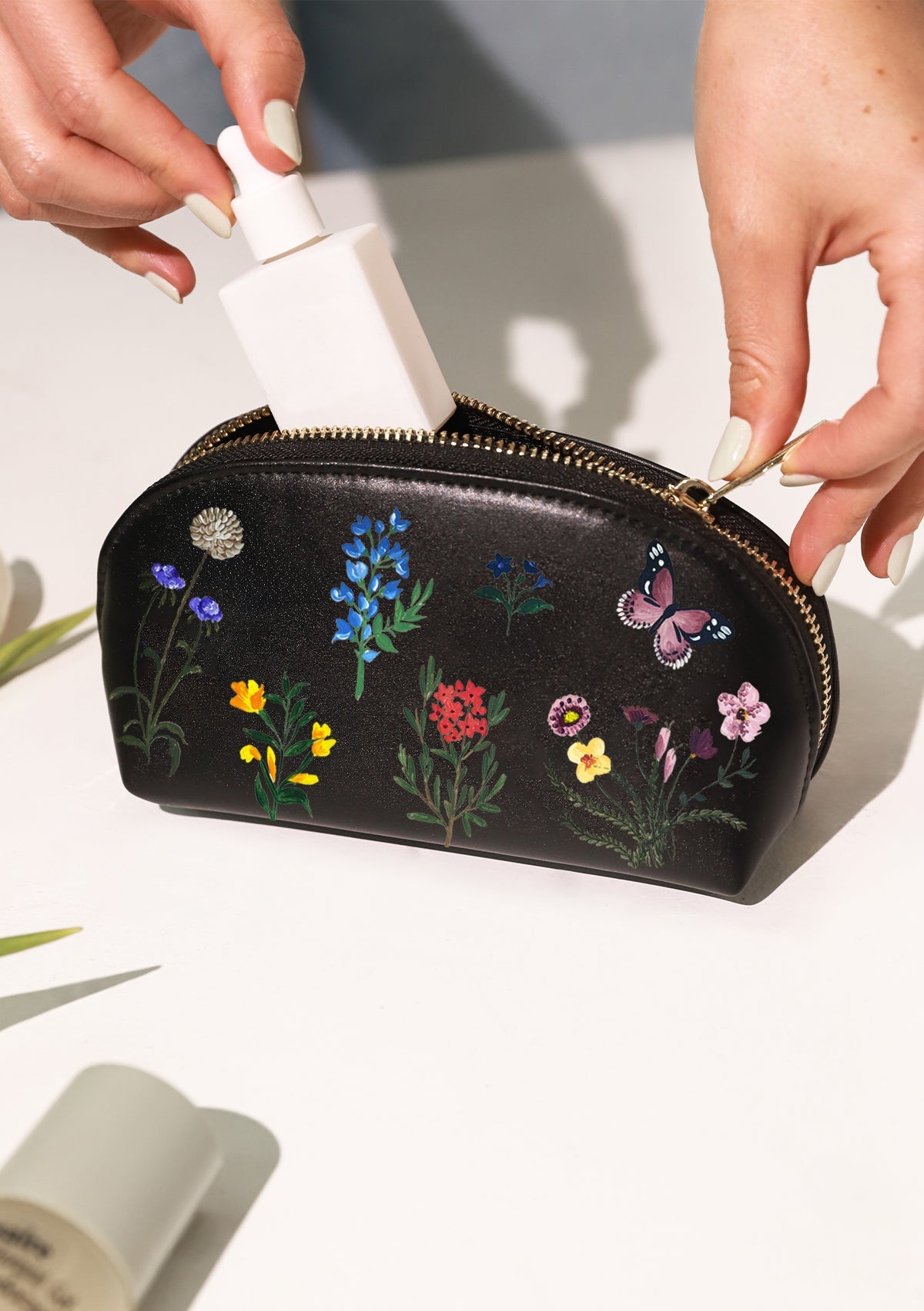 Pressed Flowers Black Makeup Bag - ALEPEL