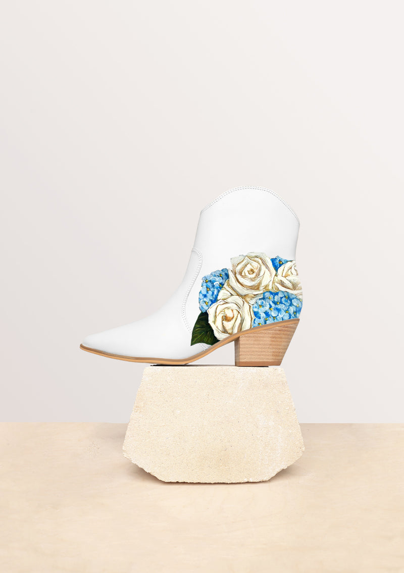 Bridal Bouquet White Cowboy Boot