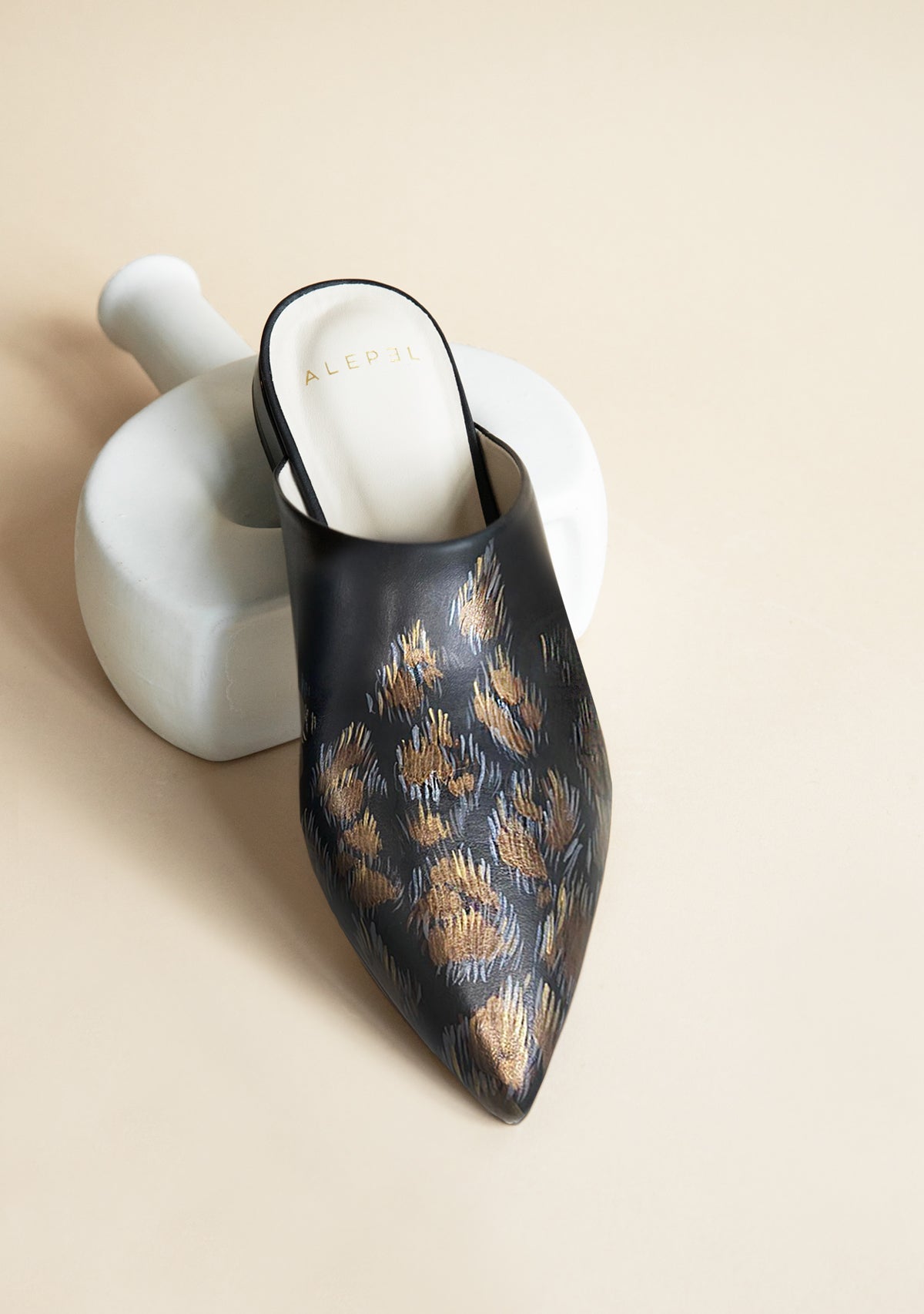 Leopard Print Black Pointe - ALEPEL