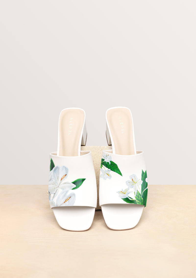 Mariposa White Heel
